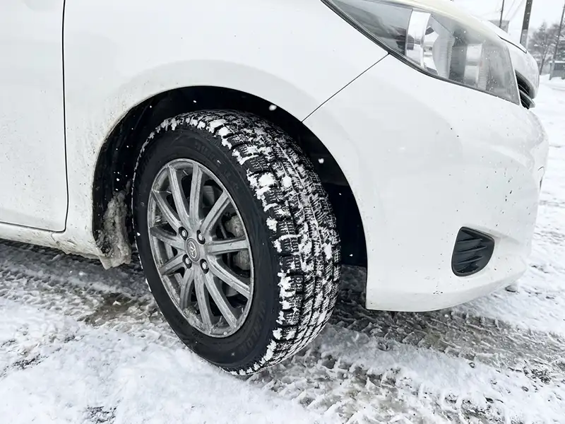 スタッドレスタイヤ